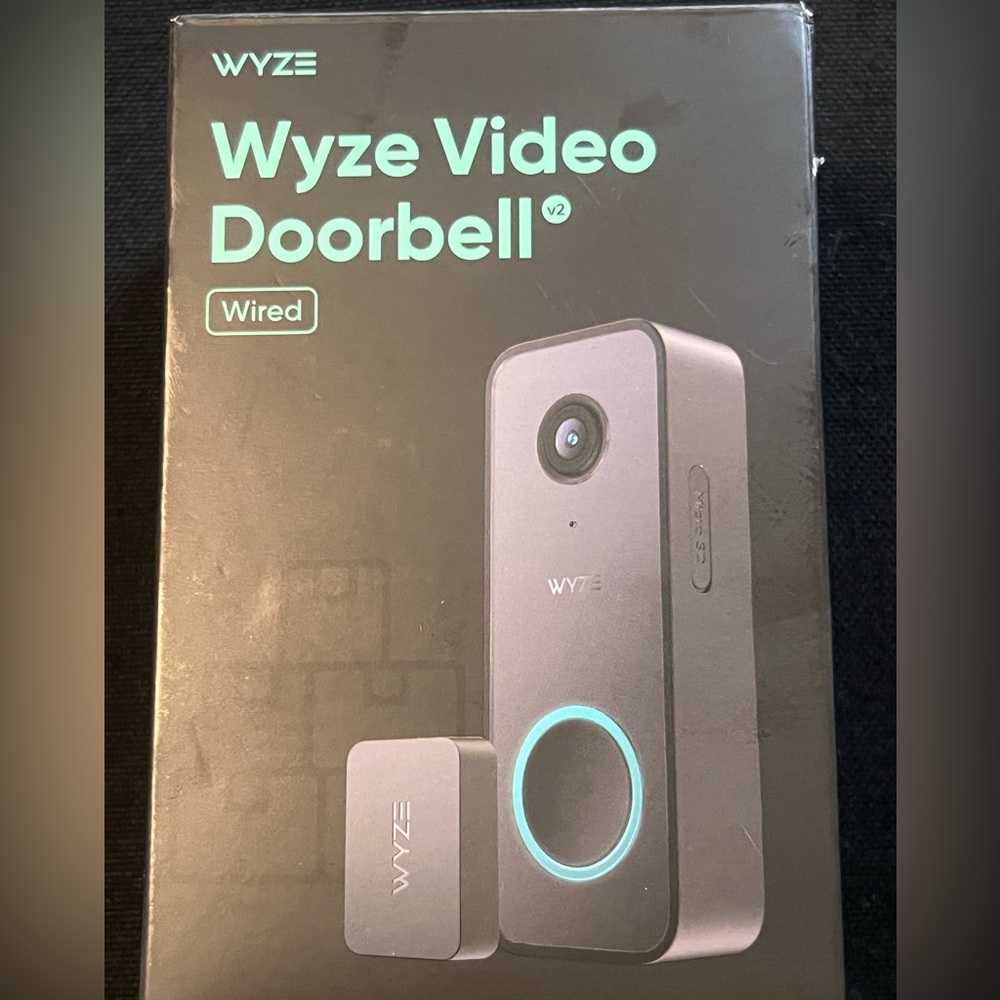 NWT - WYZE Video Doorbell v2 (wired) - 2k video, 2 way audio, color night vision